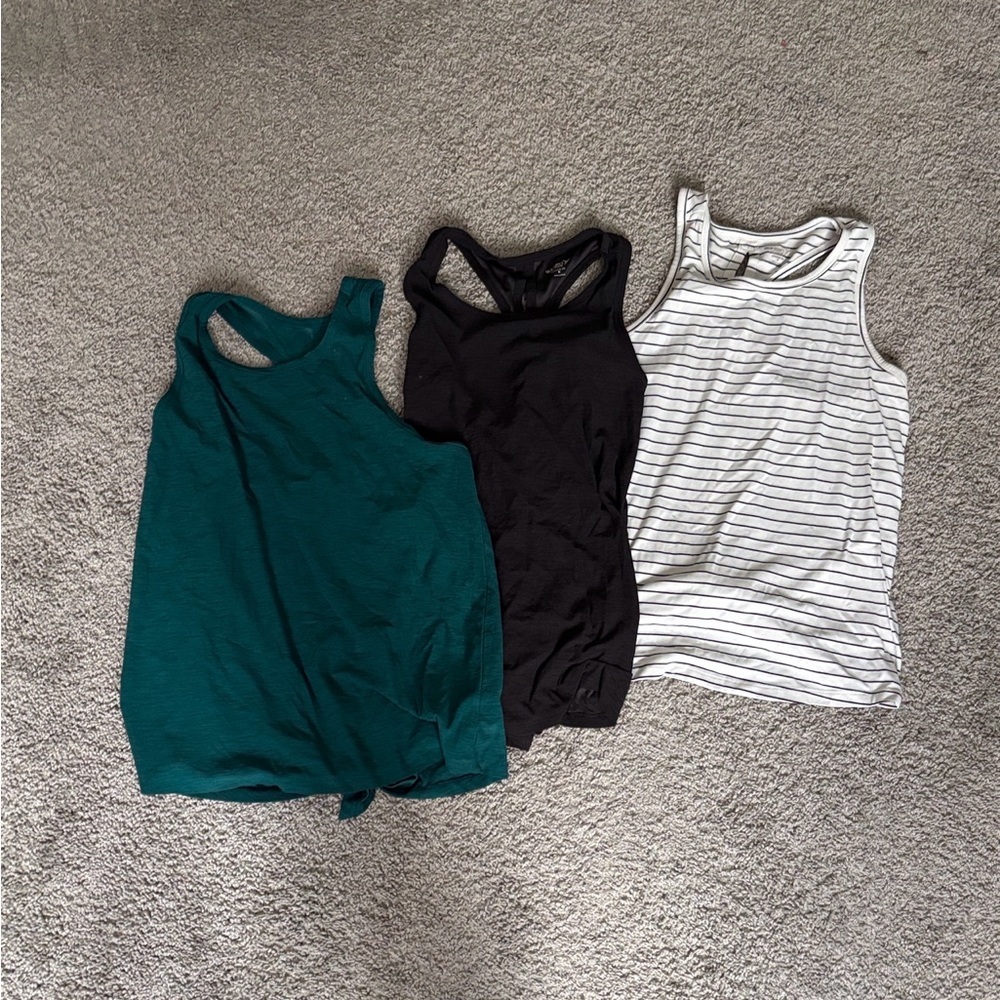 Set of 3 Old Navy Work Out Tops
